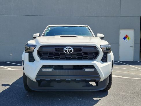 Used 2024 Toyota Tacoma TRD Sport RWD image 3
