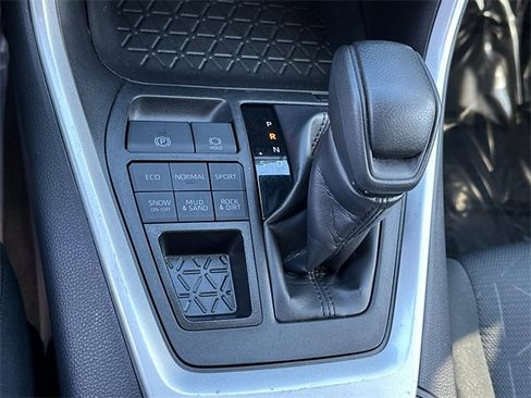 Certified 2025 Toyota RAV4 XLE image 25