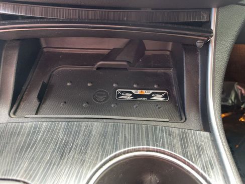 Used 2018 Chevrolet Impala Premier FWD image 19