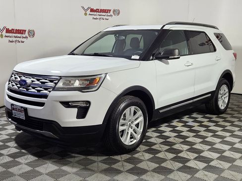 Used 2019 Ford Explorer XLT w/ Equipment Group 201A image 3