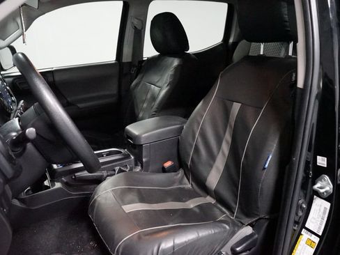 Certified 2023 Toyota Tacoma SR AWD/4WD image 6
