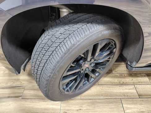 Used 2025 GMC Yukon XL Denali Ultimate w/ LPO, Floor Liner Package image 32