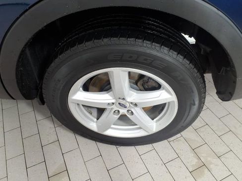 Used 2016 Ford Explorer XLT w/ Equipment Group 201A image 8