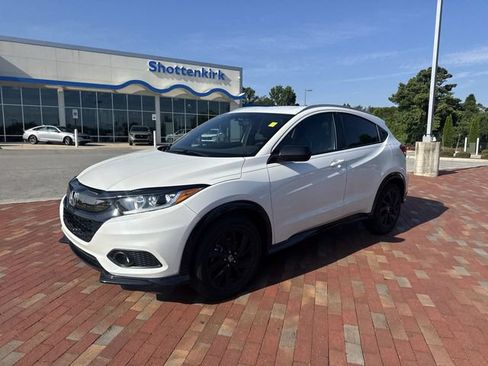 Used 2022 Honda HR-V Sport image 1