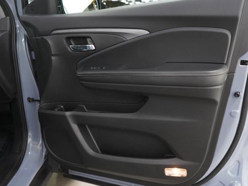 Used 2022 Honda Ridgeline RTL-E image 9