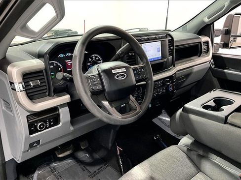 Used 2024 Ford F250 XL w/ STX Appearance Package image 18