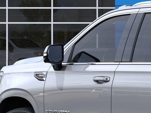 New 2026 GMC Yukon XL Elevation w/ Elevation Premium Package RWD image 13