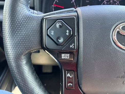 Used 2023 Toyota 4Runner 40th Anniversary SE AWD/4WD image 23