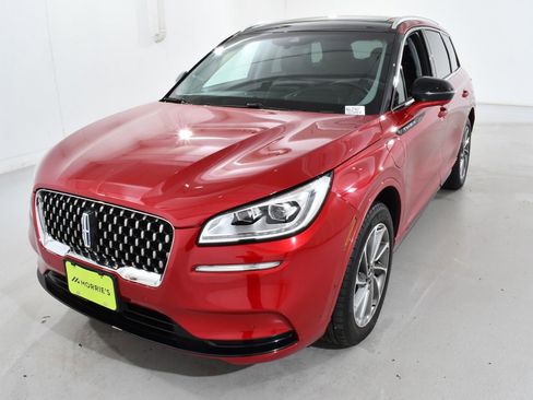 Used 2022 Lincoln Corsair Grand Touring w/ Elements Technology Bundle image 2