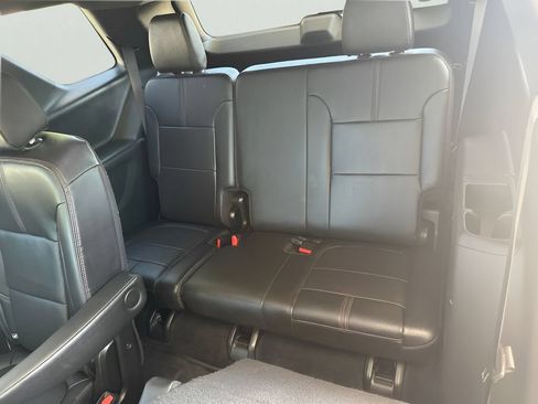 Used 2023 Chevrolet Traverse RS w/ LPO, Floor Liner Package AWD/4WD image 28
