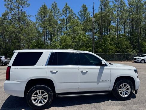 Used 2017 Chevrolet Tahoe LT w/ Luxury Package RWD image 12