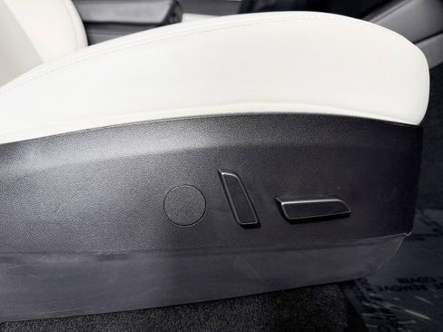 Used 2022 Tesla Model Y Performance AWD/4WD image 47