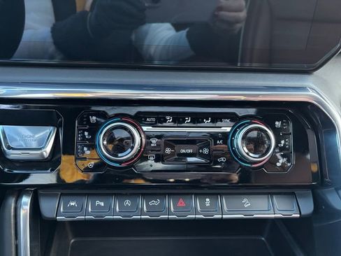 Used 2025 GMC Sierra 1500 Denali Ultimate image 21