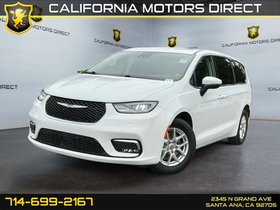 Used 2023 Chrysler Pacifica Touring-L
