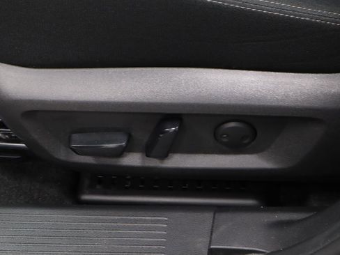 Certified 2023 Nissan Rogue SV image 24