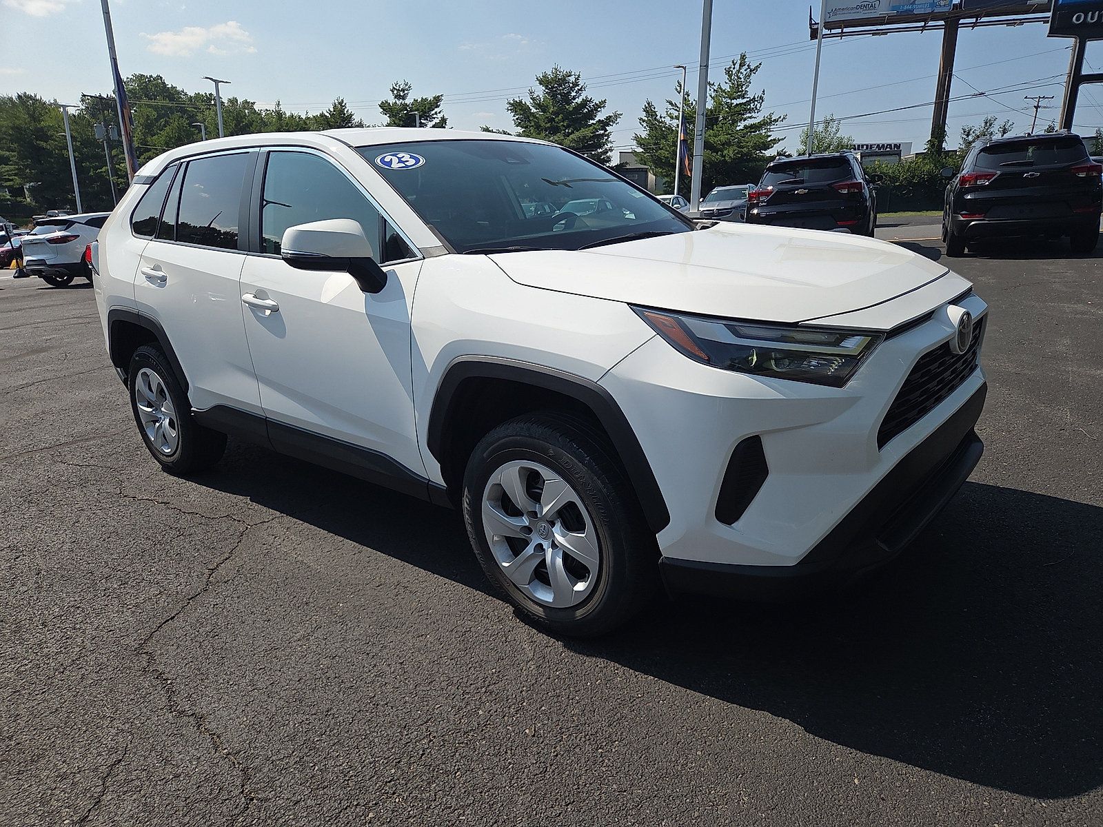 Used 2023 Toyota RAV4 LE AWD/4WD image 1