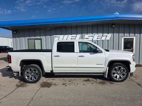 Used 2016 GMC Sierra 1500 Denali w/ Denali Ultimate Package image 5