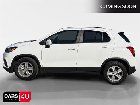 Used 2021 Chevrolet Trax LS w/ Tint and Cruise Package image 4