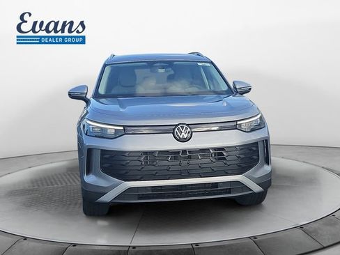 New 2025 Volkswagen Tiguan SE AWD/4WD image 10