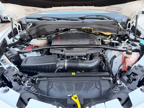 Used 2019 Alfa Romeo Stelvio AWD image 28