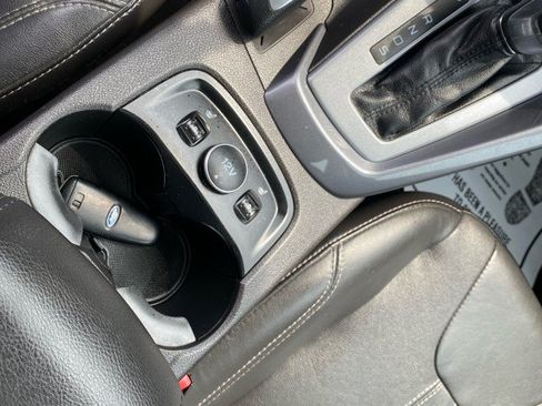 Used 2013 Ford Focus Titanium w/ Luxury Pkg FWD image 31