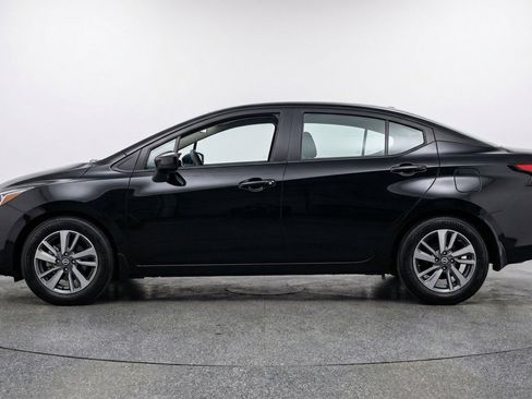 Used 2025 Nissan Versa SV FWD image 5