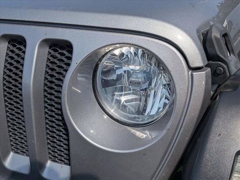 Used 2020 Jeep Wrangler Sport AWD/4WD image 2