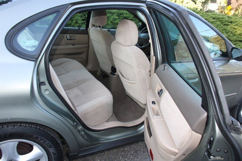 Used 2001 Ford Taurus SES FWD image 6