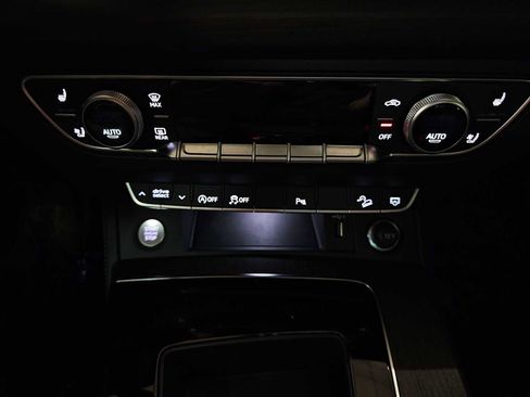 Used 2023 Audi Q5 2.0T Premium Plus w/ Premium Plus Package image 32