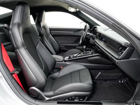 Certified 2024 Porsche 911 GT3 RWD image 27