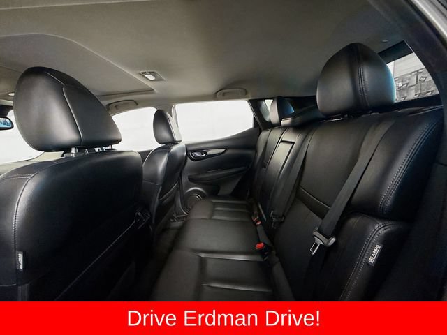 Used 2022 Nissan Rogue Sport SL w/ Premium Package AWD/4WD image 9