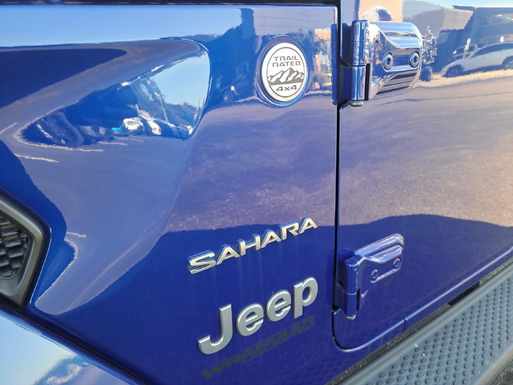 Used 2019 Jeep Wrangler Unlimited Sahara AWD/4WD image 36
