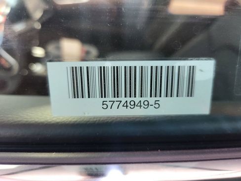 Used 2025 Volkswagen Atlas SE image 10