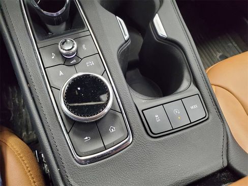 Used 2024 Cadillac XT4 Sport image 26