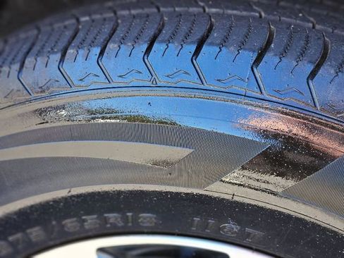 Used 2023 Ford Expedition Max XLT image 11