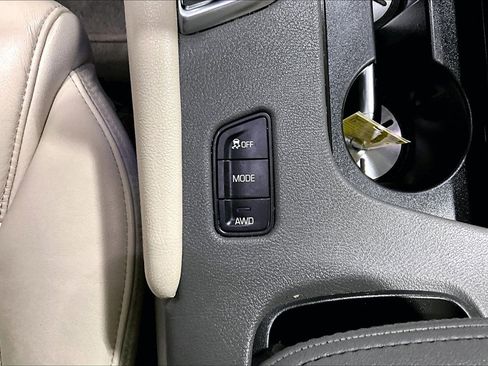 Used 2019 Cadillac XT5 Luxury image 16