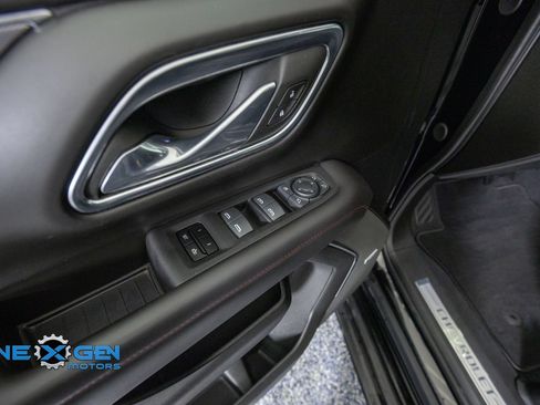 Used 2024 Chevrolet Suburban RST w/ Luxury Package AWD/4WD image 12
