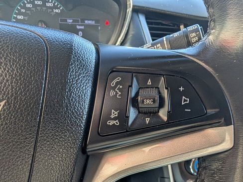 Used 2020 Chevrolet Trax LT w/ LT Convenience Package image 17