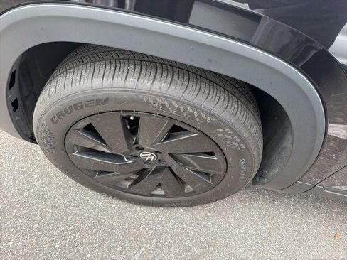 Certified 2024 Volkswagen Atlas SE image 11