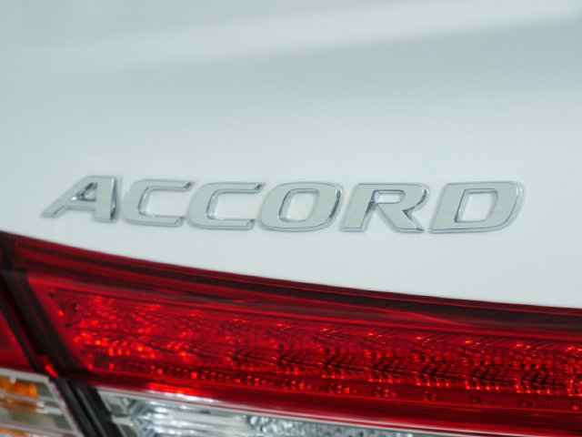 Used 2021 Honda Accord EX-L image 11