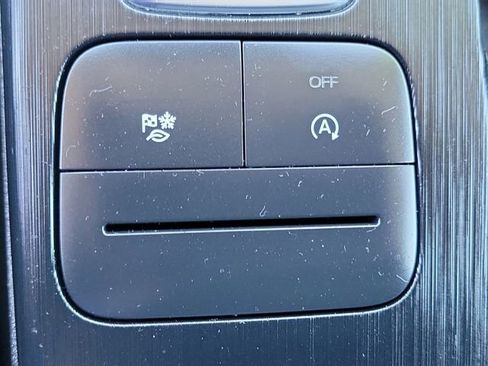 Certified 2023 Ford Escape Active AWD/4WD image 17