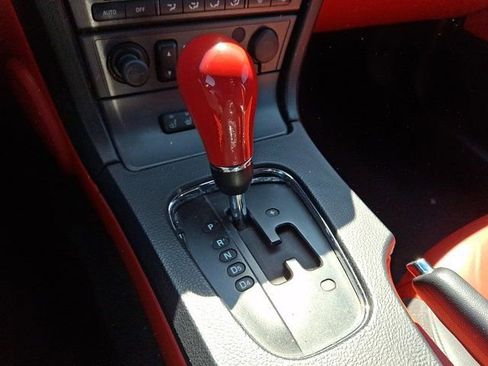 Used 2003 Ford Thunderbird RWD image 17