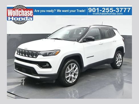 Used 2025 Jeep Compass Limited AWD/4WD image 1