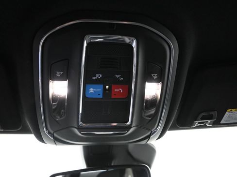 Used 2024 Jeep Grand Cherokee Laredo image 22