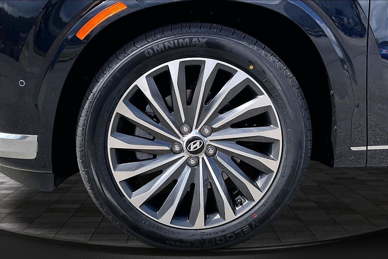 Used 2024 Hyundai Palisade Calligraphy AWD/4WD image 9