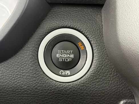 Used 2022 RAM 1500 Laramie w/ Sport Appearance Package image 9