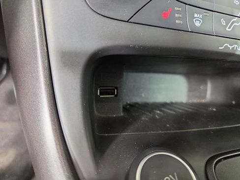 Used 2017 Ford Focus SEL w/ Cold Weather Package FWD image 26