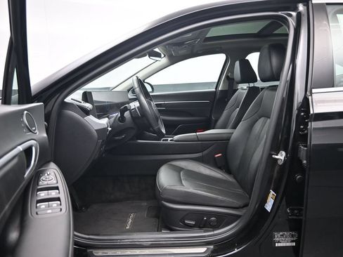 Used 2025 Hyundai Sonata Limited FWD image 22