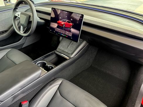 Used 2025 Tesla Model 3 RWD image 23