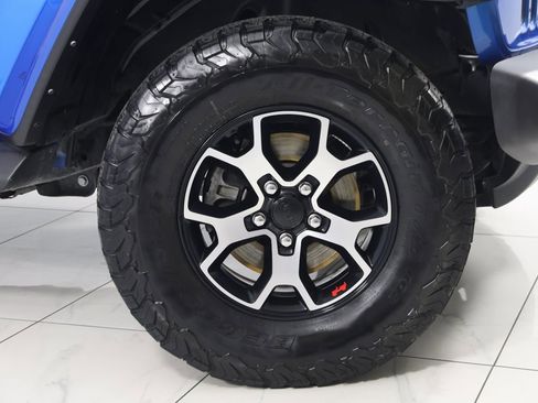 Used 2022 Jeep Wrangler Unlimited Rubicon w/ LED Lighting Group image 15